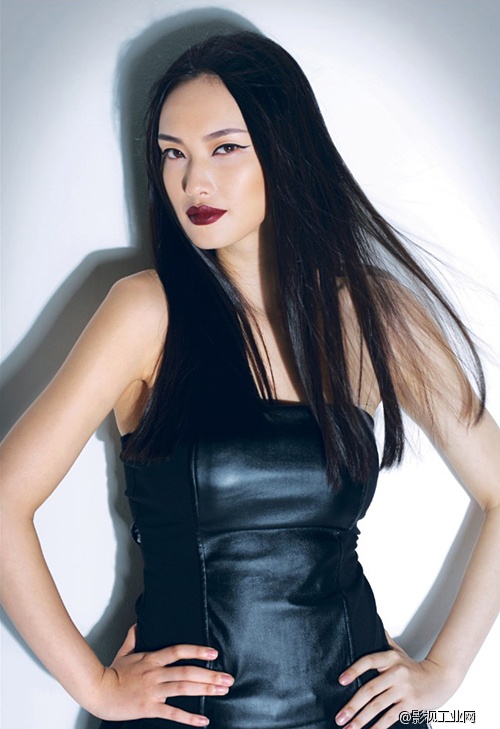 布光实例 ▎一盏灯教你打造完美人像布光