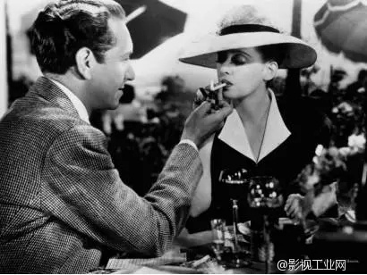 几分轻佻，些许慵懒：这些电影中抽烟的女人