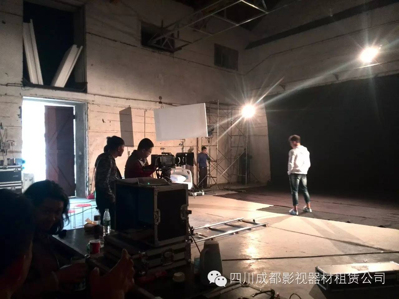 成都市三环内专业影视摄影棚,含器材及灯光