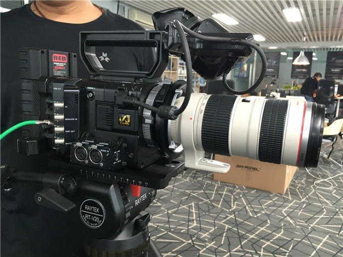 买专业机FS7的钱让您用上电影级摄像机索尼F55 - 影视工业网