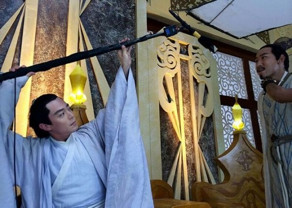 【省力技巧】如何轻松持久举起麦克风挑杆?!