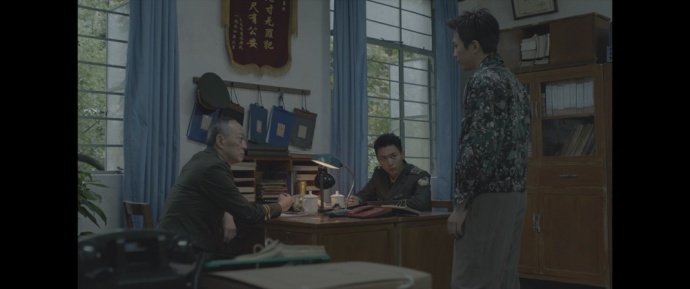 光影如梭 踏浪而行
