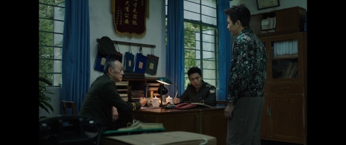 光影如梭 踏浪而行