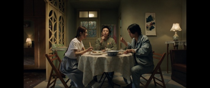 光影如梭 踏浪而行