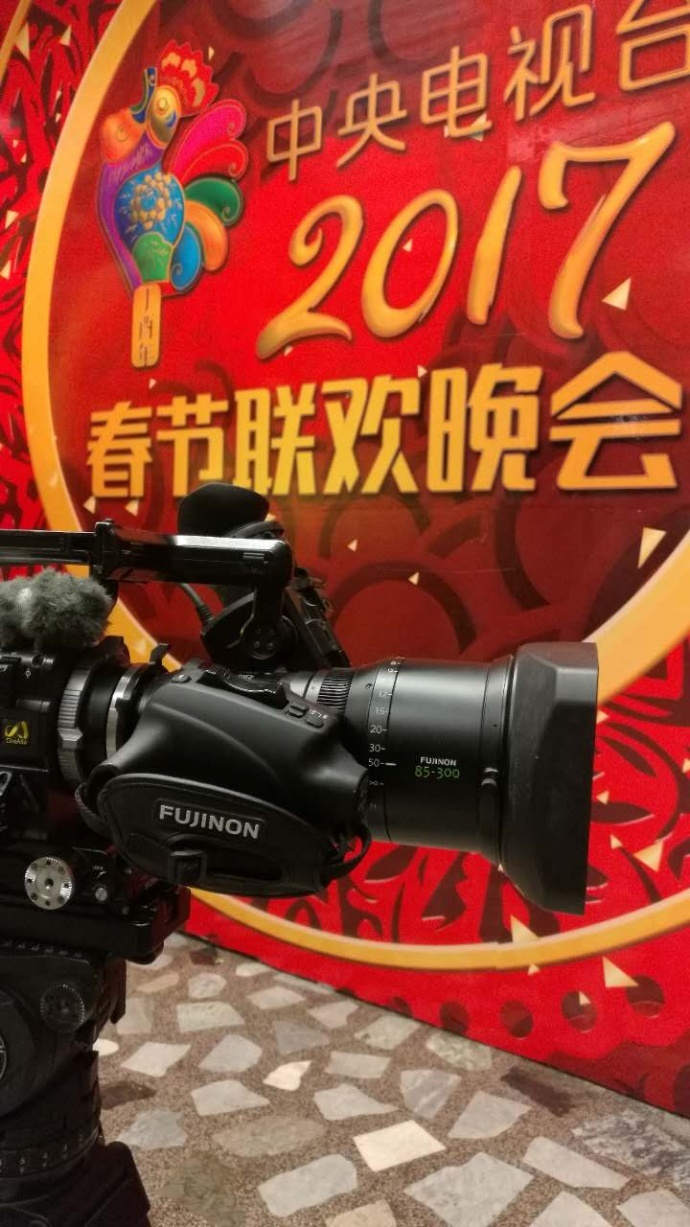 光学大厂富士发布新款电影变焦镜头,E卡口便携,看着不错哦