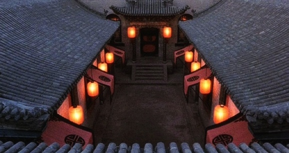 《大红灯笼高高挂》小时候的记忆!一片红色的灯笼!