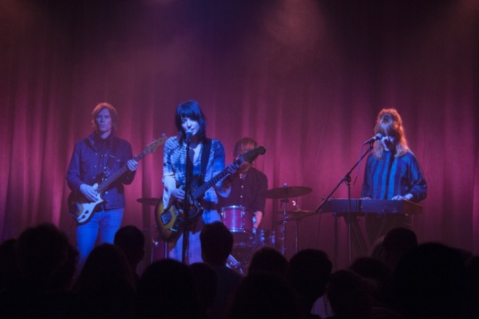 大卫·林奇在《双峰》中把红色玩出了花样