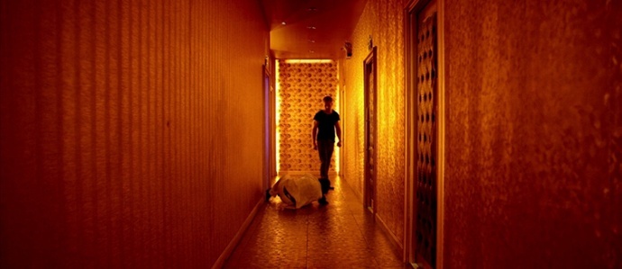 大卫·林奇在《双峰》中把红色玩出了花样