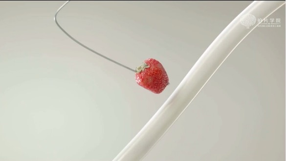 原来,牛奶广告是用油漆拍的