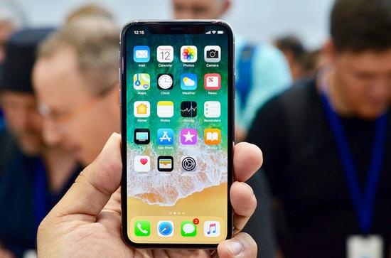 比Iphone X“全面屏”更酷，科幻电影中的“全息投影”将要变成现实