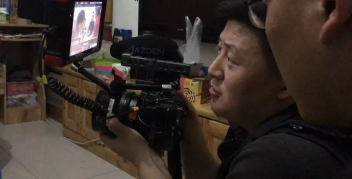 拍纪录片,电影感很重要!专访《摇摇晃晃的人间》导演+摄影