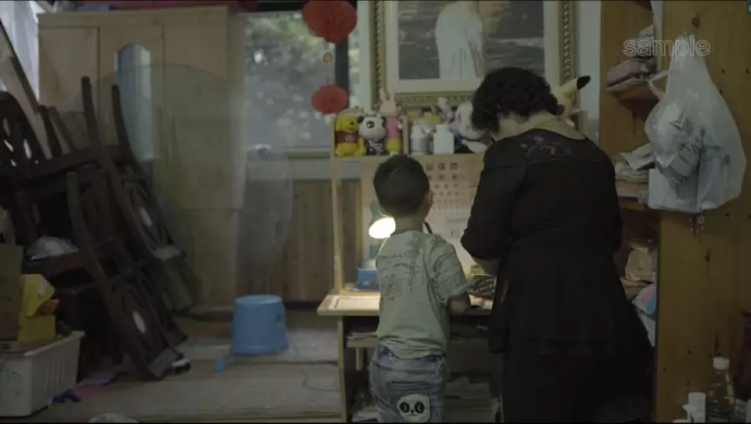 拍纪录片,电影感很重要!专访《摇摇晃晃的人间》导演+摄影