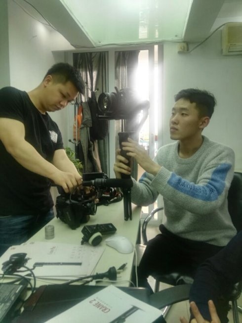 摄像师、后期剪辑、电视编导培训4月班热招中_影视工业网-幕后英雄APP